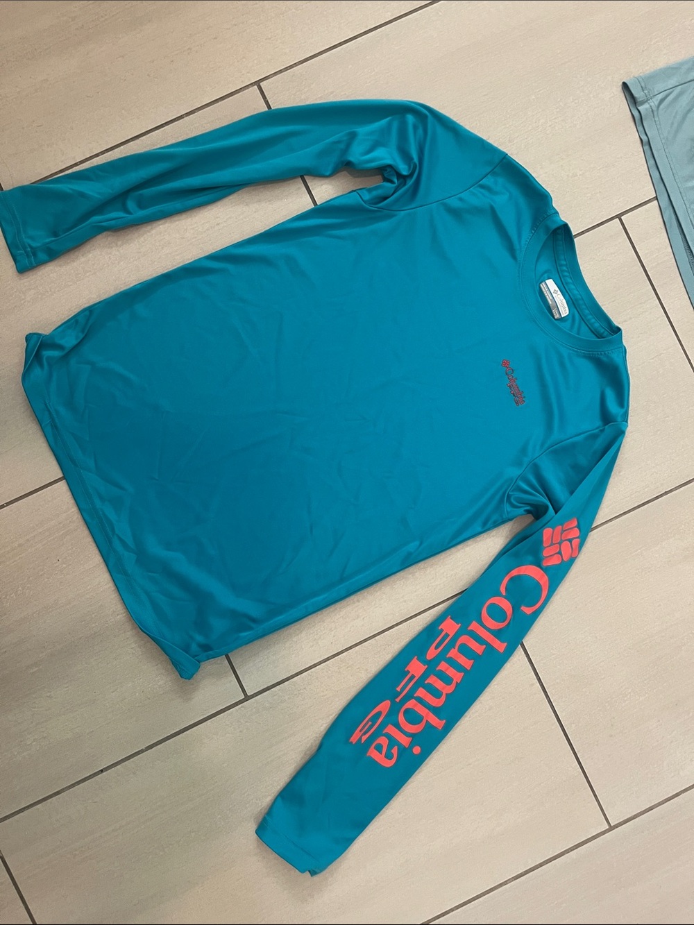 Columbia/Aftco bundle Long Sleeve fishing Shirts - Teal, Aqua & Light Blue - Picture 7 of 14